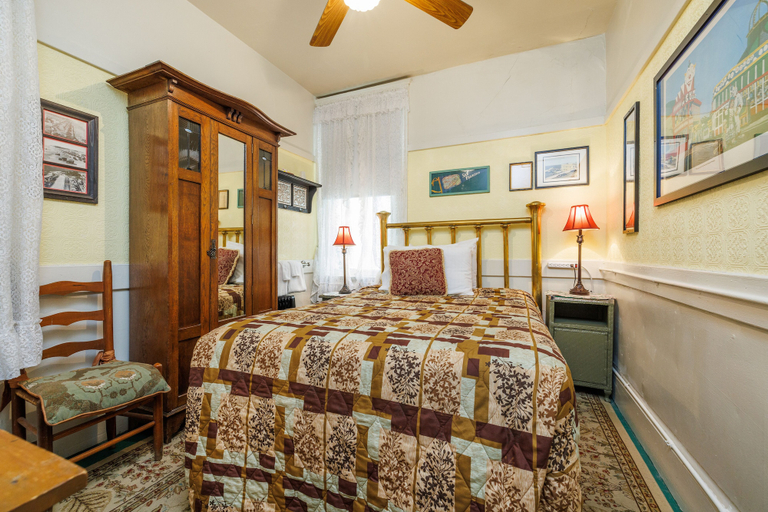 Bedroom 3, San Remo Hotel, San Francisco