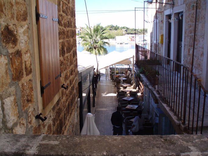 Others 5, Apartment House Vitaic, Supetar