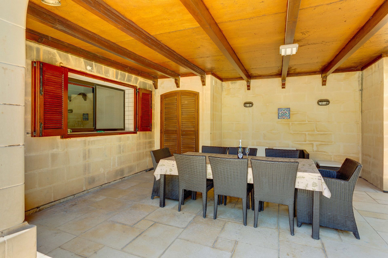 Food & Drinks, Superlative 4 Bedroom Villa With Private Pool