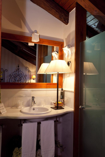 Bathroom, Hotel Antsotegi, Vizcaya