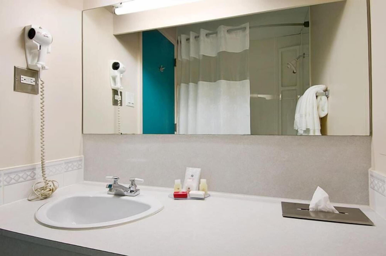 Bathroom 4, The Burntwood Hotel, Division No. 22