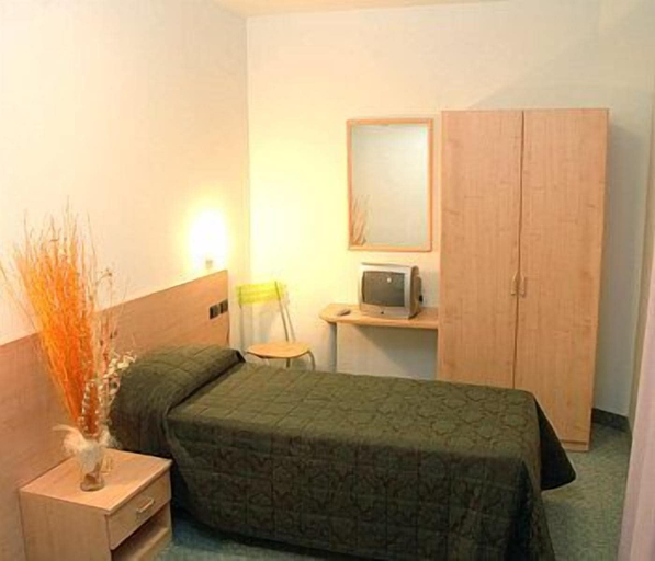 Bedroom 4, Hotel Toscana, Prato