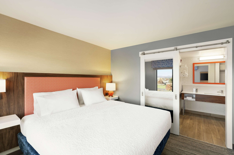 Bedroom 12