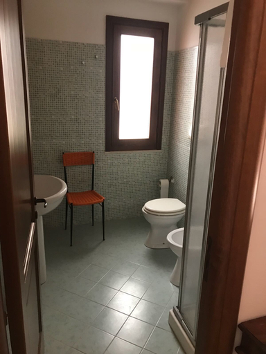 Bathroom 4, Egesta, Trapani