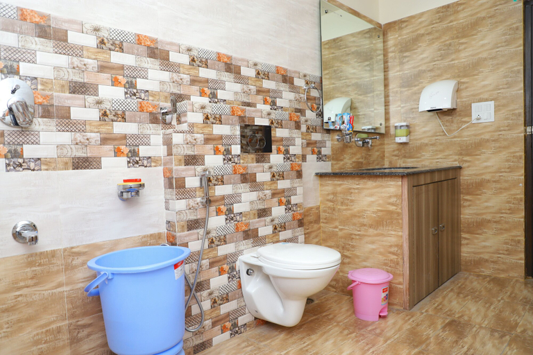Bathroom 3, Hotel Rajmahal Roorkee, Hardwar