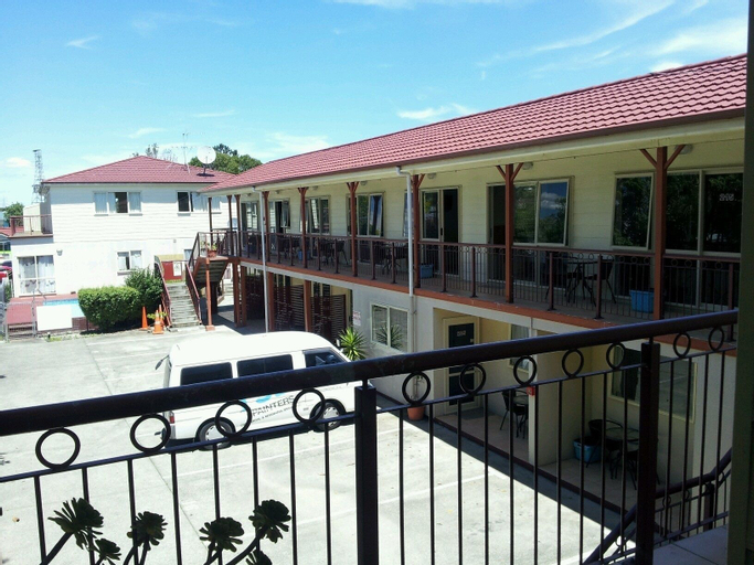 Avondale Motor Inn, Waitakere