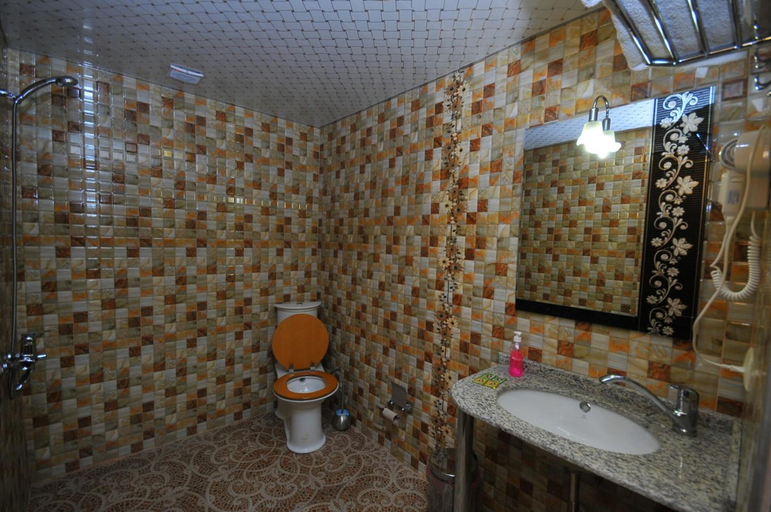 Bathroom 3, Iberia, Batumi