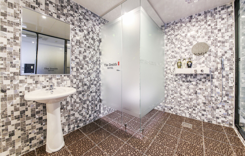 Bathroom 3, The Zenith Hotel, Gimhae