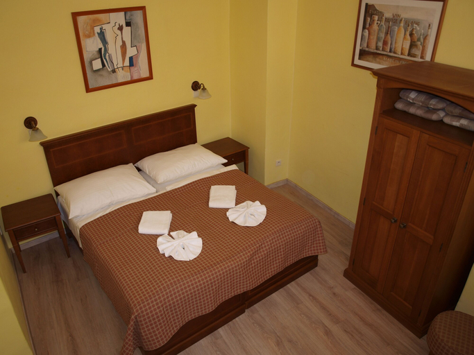 Bedroom 3, Hotel King George, Praha 1