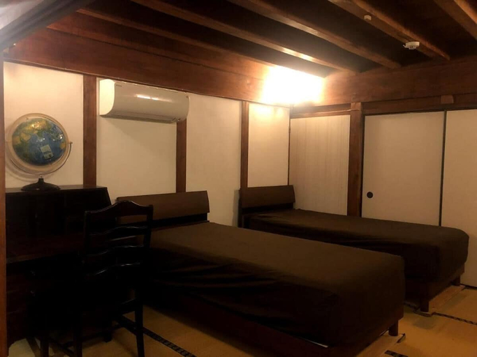 Bedroom 3, Guesthouse Wasabi - Hostel, Iki
