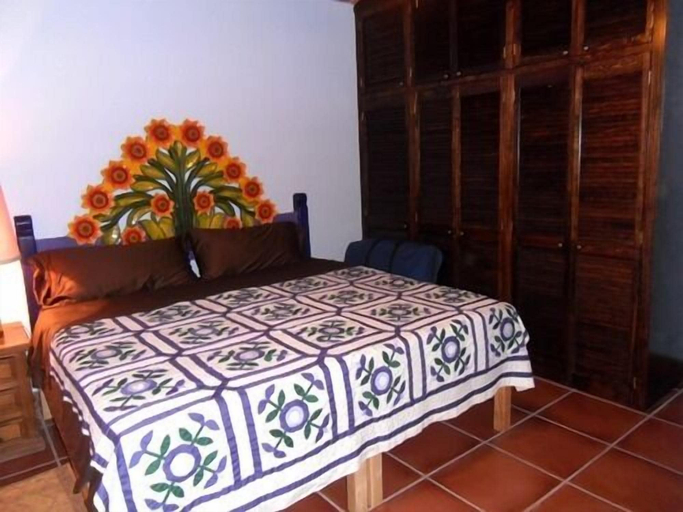 Bedroom 2, Lolitas Inn, Chapala