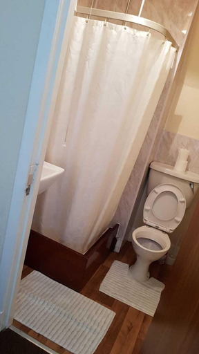 Bathroom 3, LSO GUEST HOUSE, Dumfries and Galloway