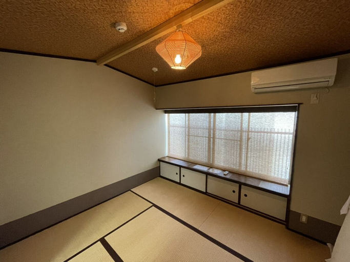 Others 5, Fushimi Inari House, Kyoto