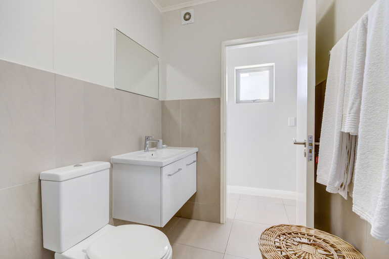 Bathroom 3, UniqueStay Mayfair Luxury Apartment, City of Cape Town