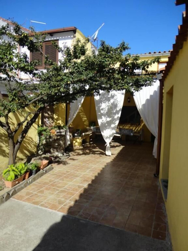 Exterior & Views, B&B Domu Incanto, Cagliari