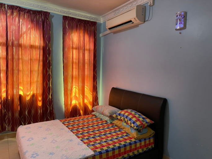 Bedroom 1, OYO 90497 Eva Homestay, Ranau