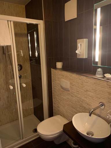 Bathroom 5, Hotel Augsburg Langemarck, Augsburg