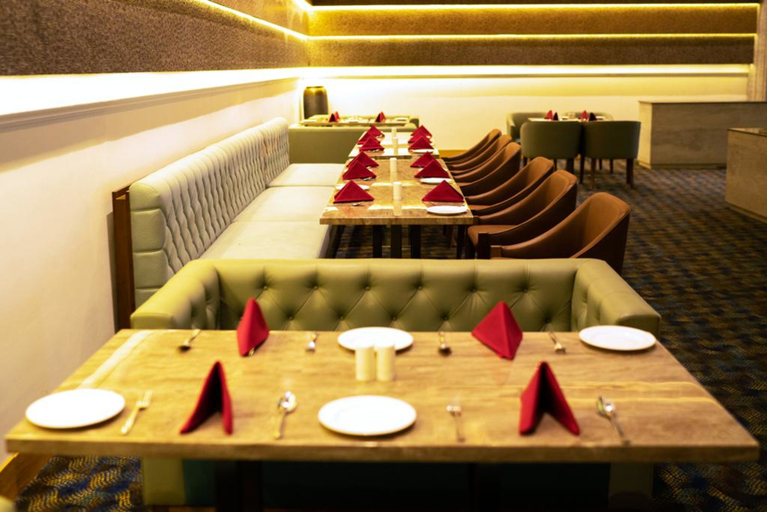 Food & Drinks 4, Aureum Grand Hotels & Resorts, Pathankot