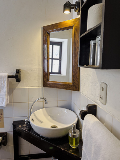Bathroom 4, El Albergue Ollantaytambo, Urubamba