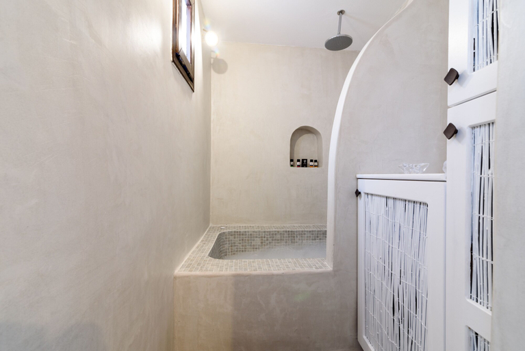 Bathroom 5, Santorini Crystal Blue, South Aegean