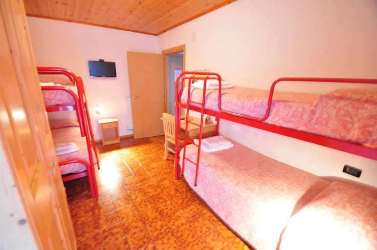 Bedroom 3, Hotel Rifugio Sores, Trento