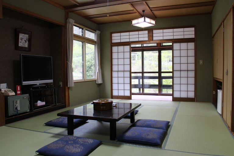 Bedroom 4, Shinzanso, Takayama