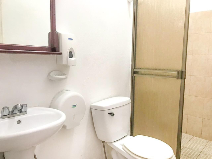 Bathroom, Hotel Provincia Santo Domingo, Managua
