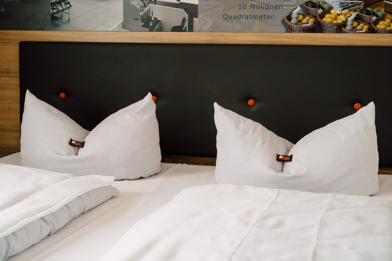 Bedroom 4, food hotel Neuwied, Neuwied