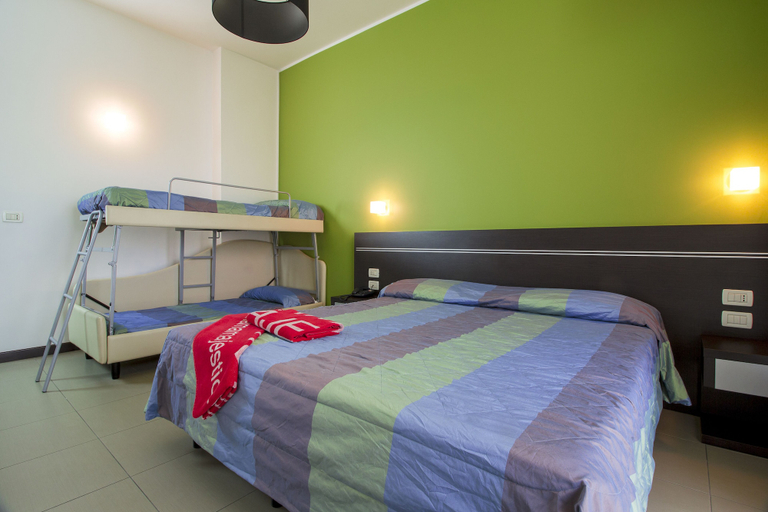 Bedroom 4, Panama Majestic, Rimini