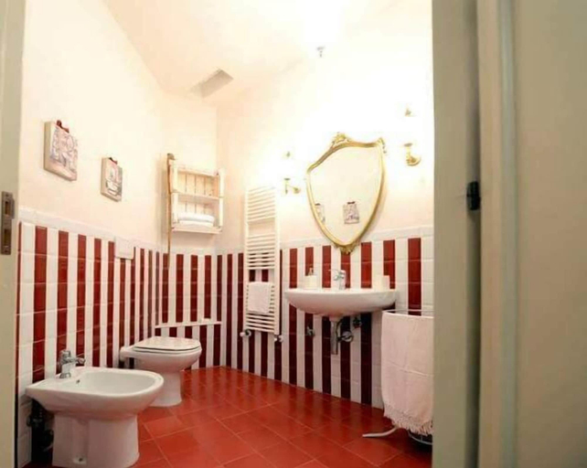 Bathroom, Novecento B&B, Taranto