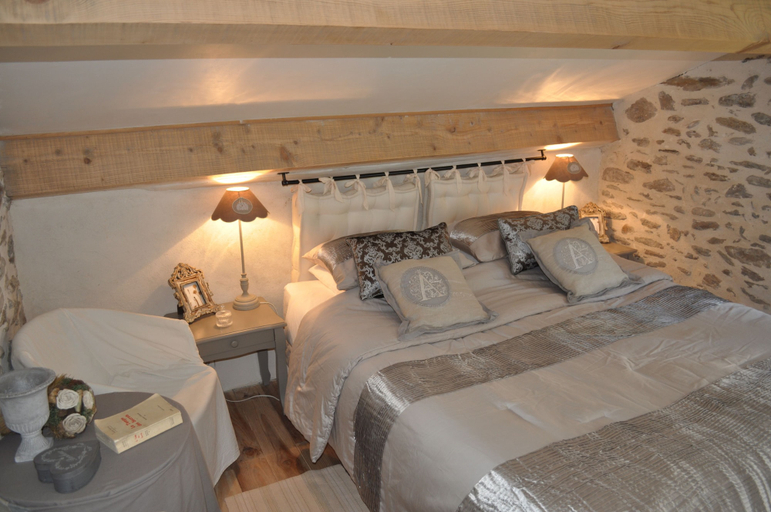 Bedroom 5, La Ribeyrette, Gard