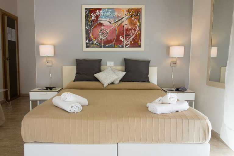 Bedroom 2, Minturnae Hotel, Latina