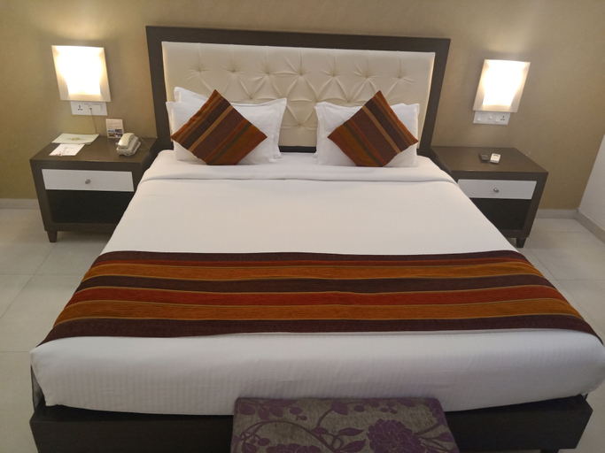 Bedroom 3, Aarohi Starz Club, Ahmadabad