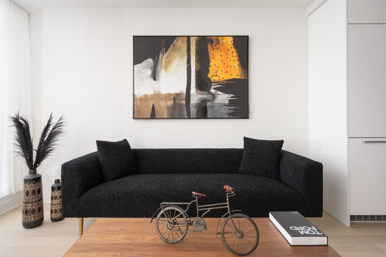 Others 5, Designer 1BR plus Study Suite, Montréal
