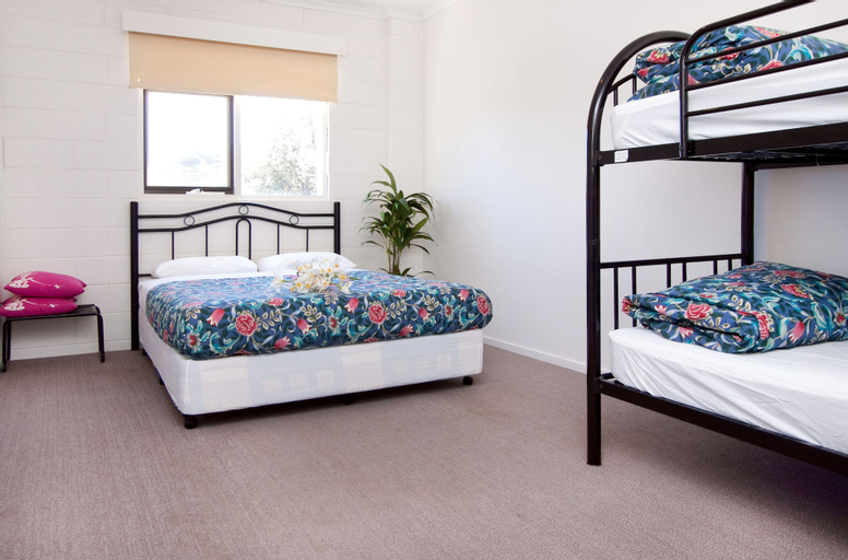 Bedroom 3, Bayplay Beach Accommodation - 2 locations, Mornington P'sula - South