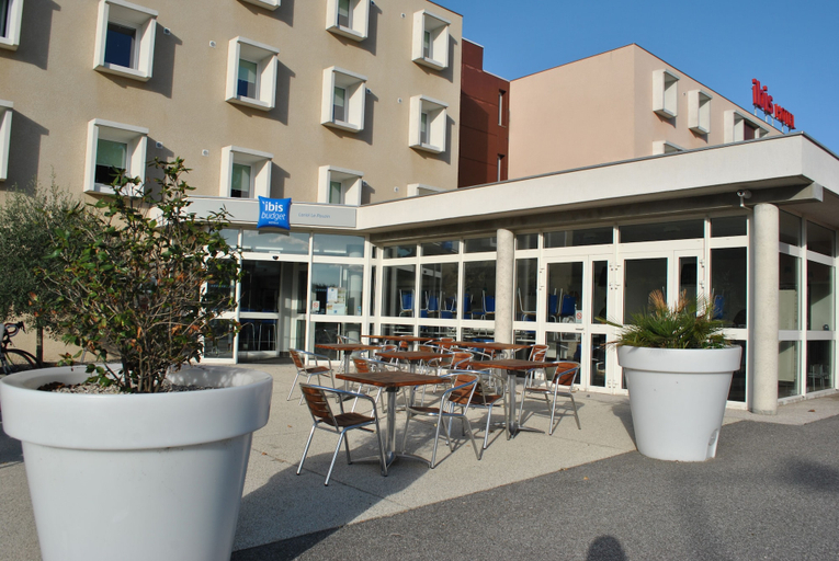 Exterior & Views 2, ibis budget Loriol le Pouzin, Ardèche