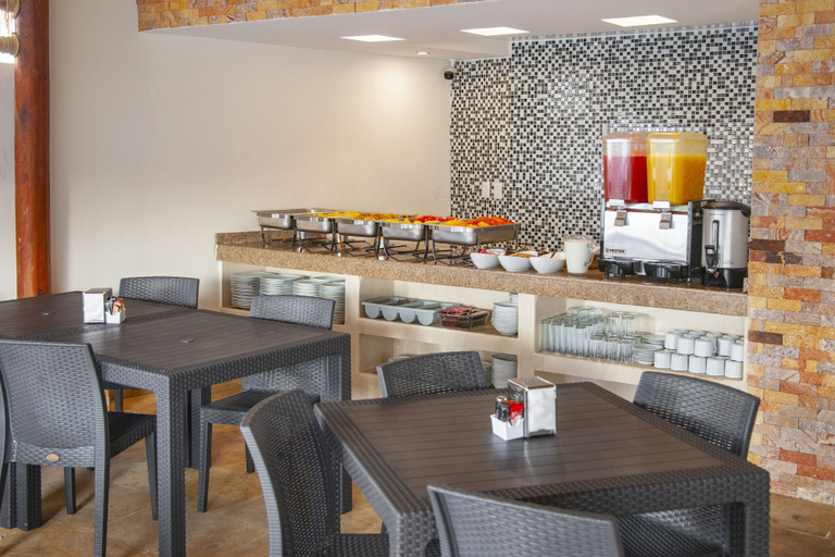 Food & Drinks 5, Mayev Express, Dist. Pochutla