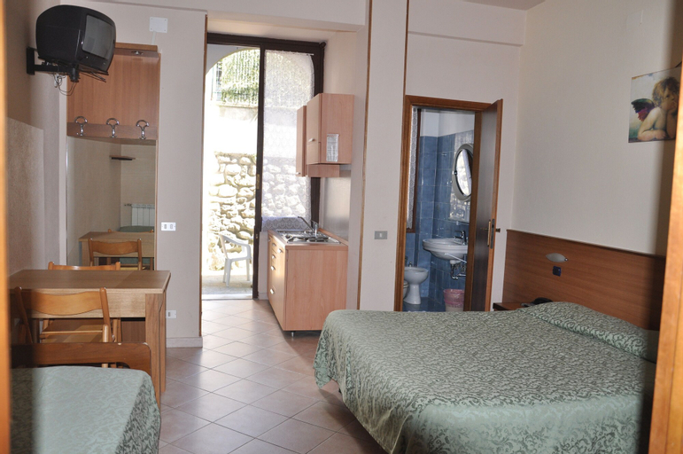 Others 5, Hotel Residence Moneglia, Genova