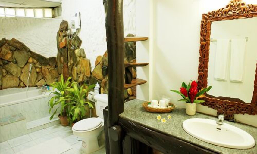 Bathroom 4, Duenshine Resort, Muang Kanchanaburi