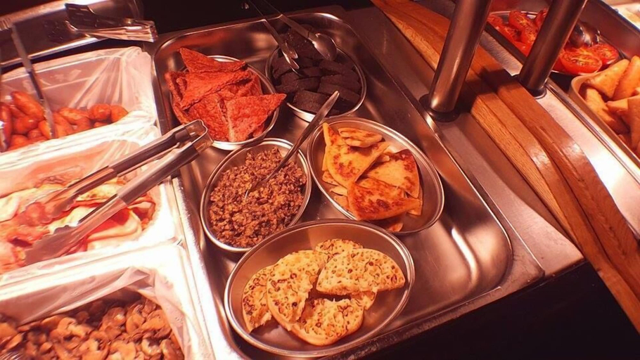 Food & Drinks 5, Queens Plaza Hotel, Blackpool
