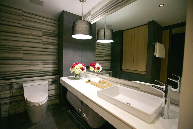 Bathroom 4, Neca Reiche Hotel, Hat Yai