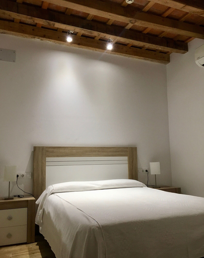 Bedroom 3, Rosario Uno Aparthotel, Cádiz