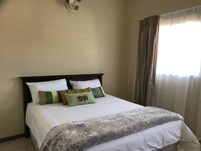 Bedroom 2, Vintage Palm, Gaborone