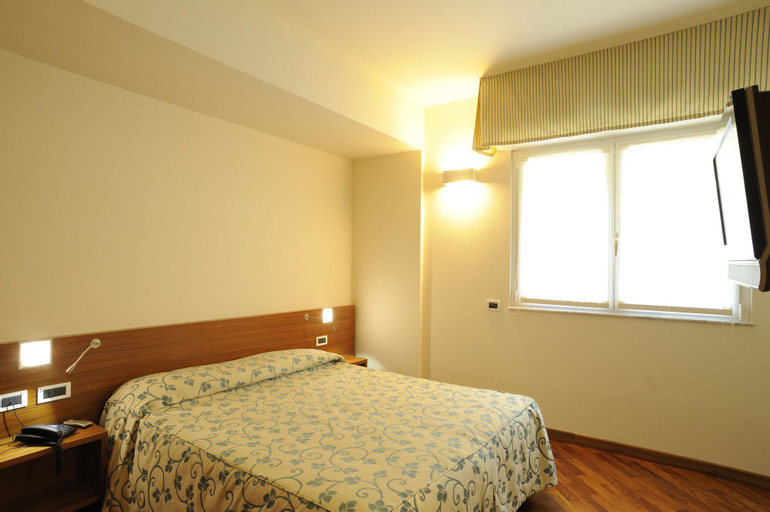 Bedroom 28