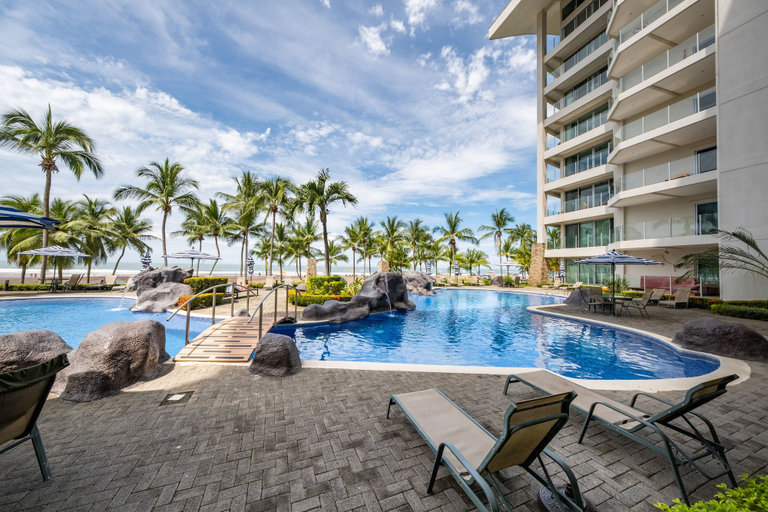 Sport & Beauty 3, Best in Jaco Diamante del Sol Condos, Garabito