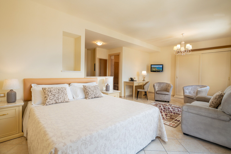 Bedroom 3, Hotel Regina Elena, Olbia-Tempio