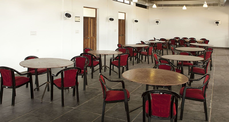 Food & Drinks, Dune Eco village and Spa, Viluppuram