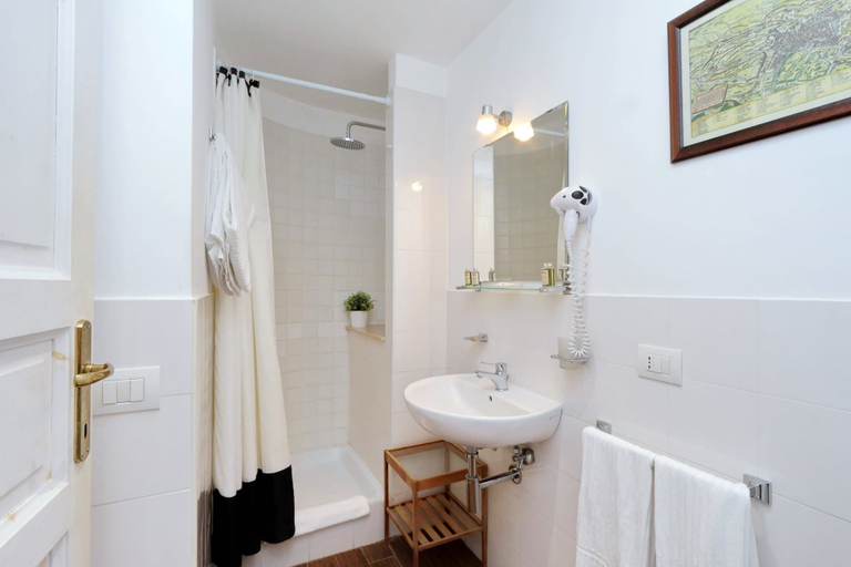 Bathroom 4, Cassiodoro 19, Rome