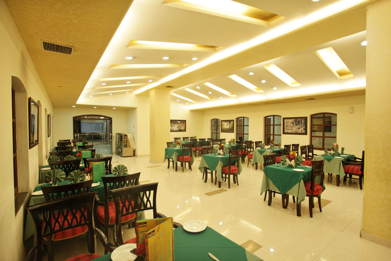 Food & Drinks 4, Hotel Grand Mumtaz Towers, Srinagar