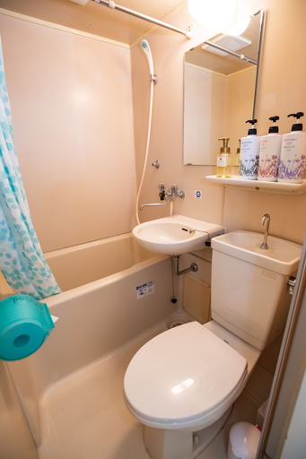 Bathroom 3, Fukuoka Haneul inn, Fukuoka